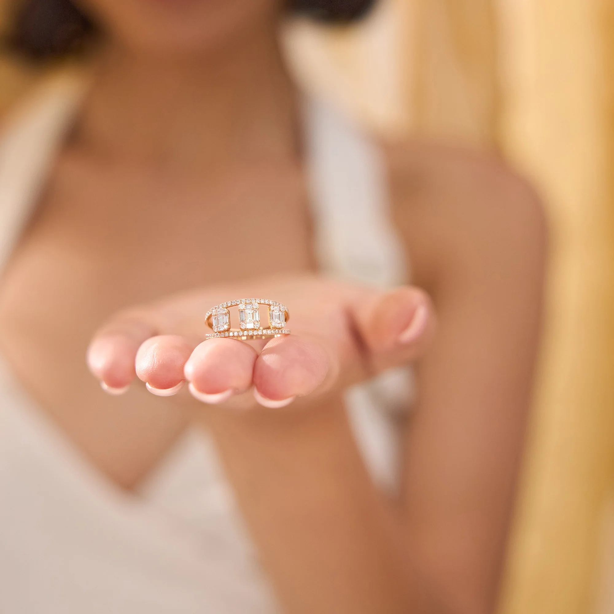 14k Baguette and Round Diamond Illusion Setting Cocktail Ring - Image 3