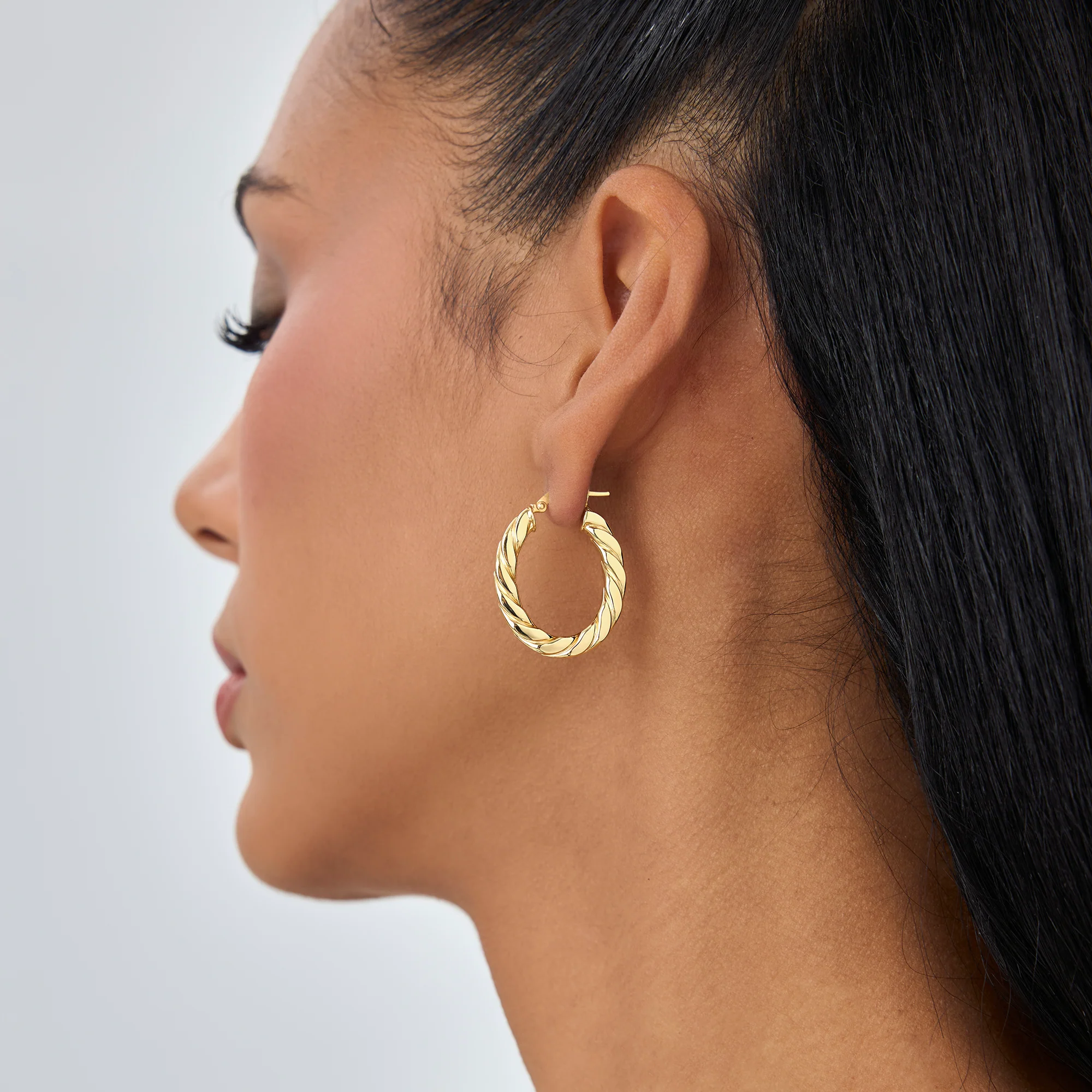 14k Bold Twisted Oval Hoops - Image 3