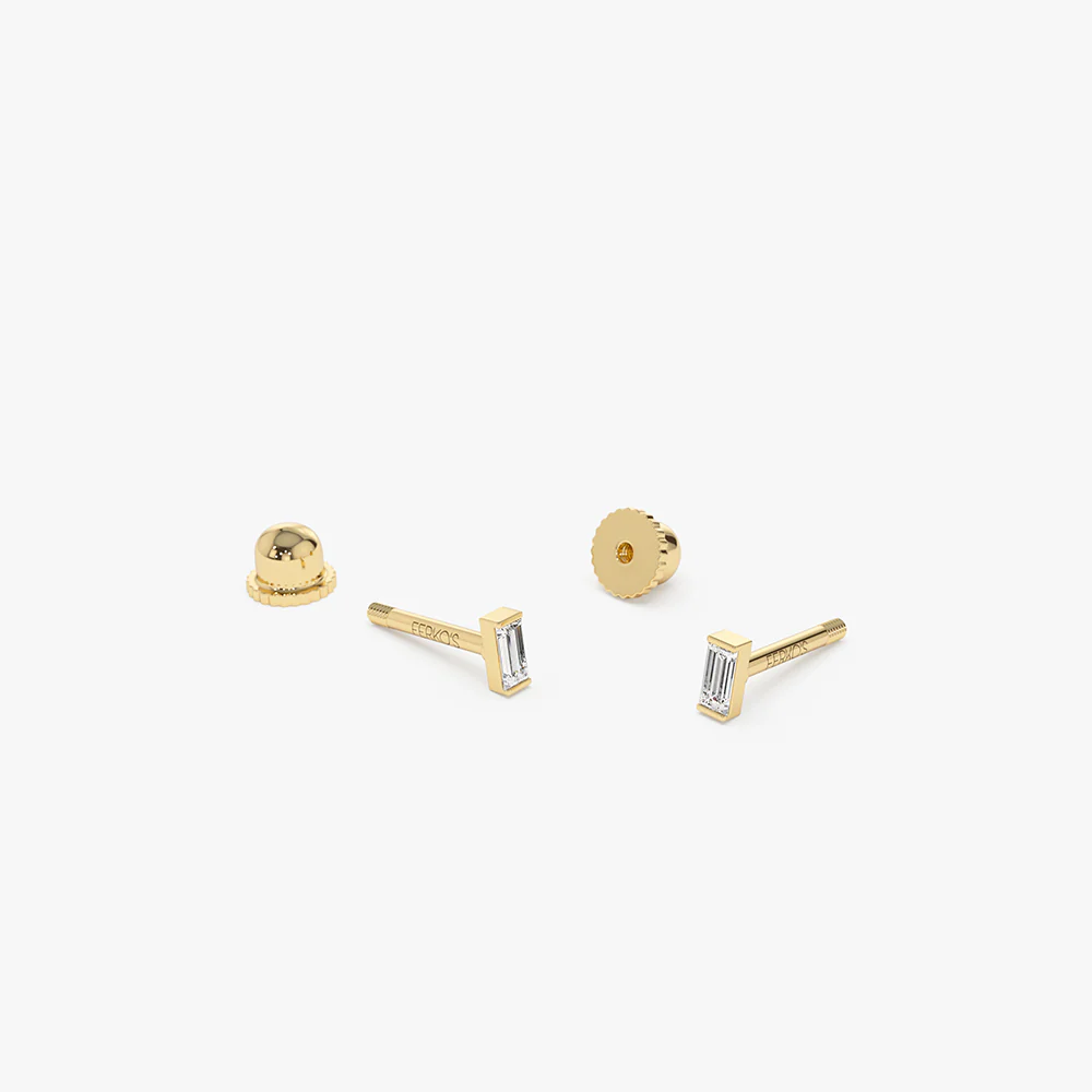 14K Single Baguette Helix Piercing - Image 6