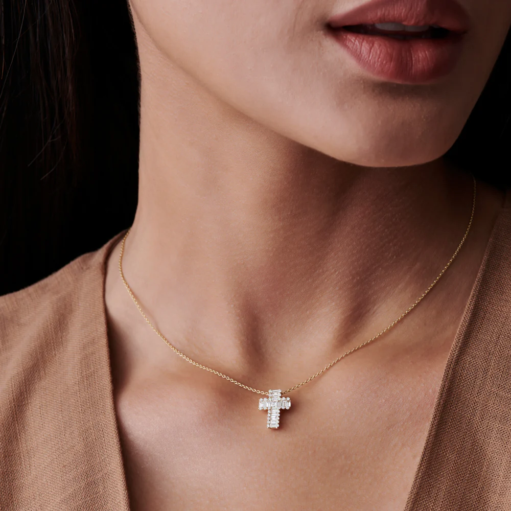 14k Unique Cross with Baguettes and Round Diamonds - Image 5