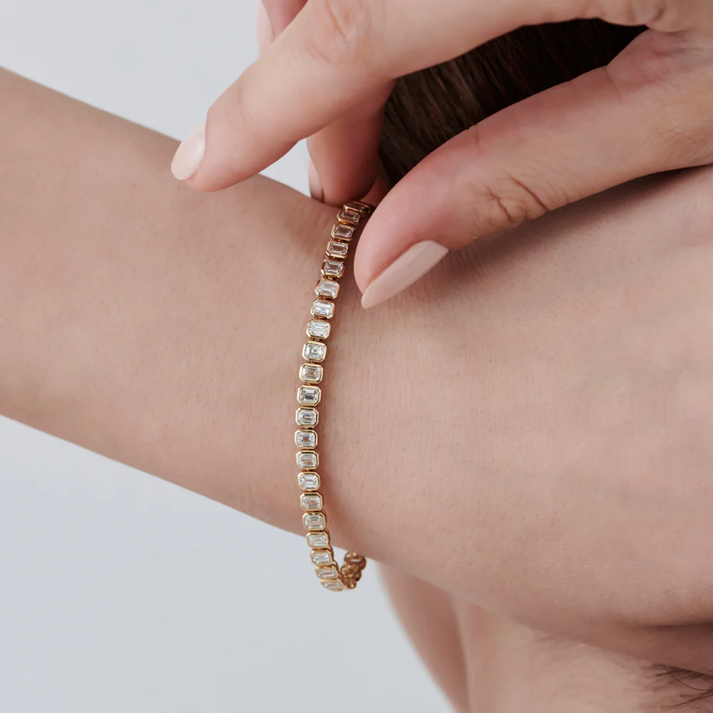 14k Bezel Setting 5.75 ctw Emerald Cut Diamond Tennis Bracelet - Image 3