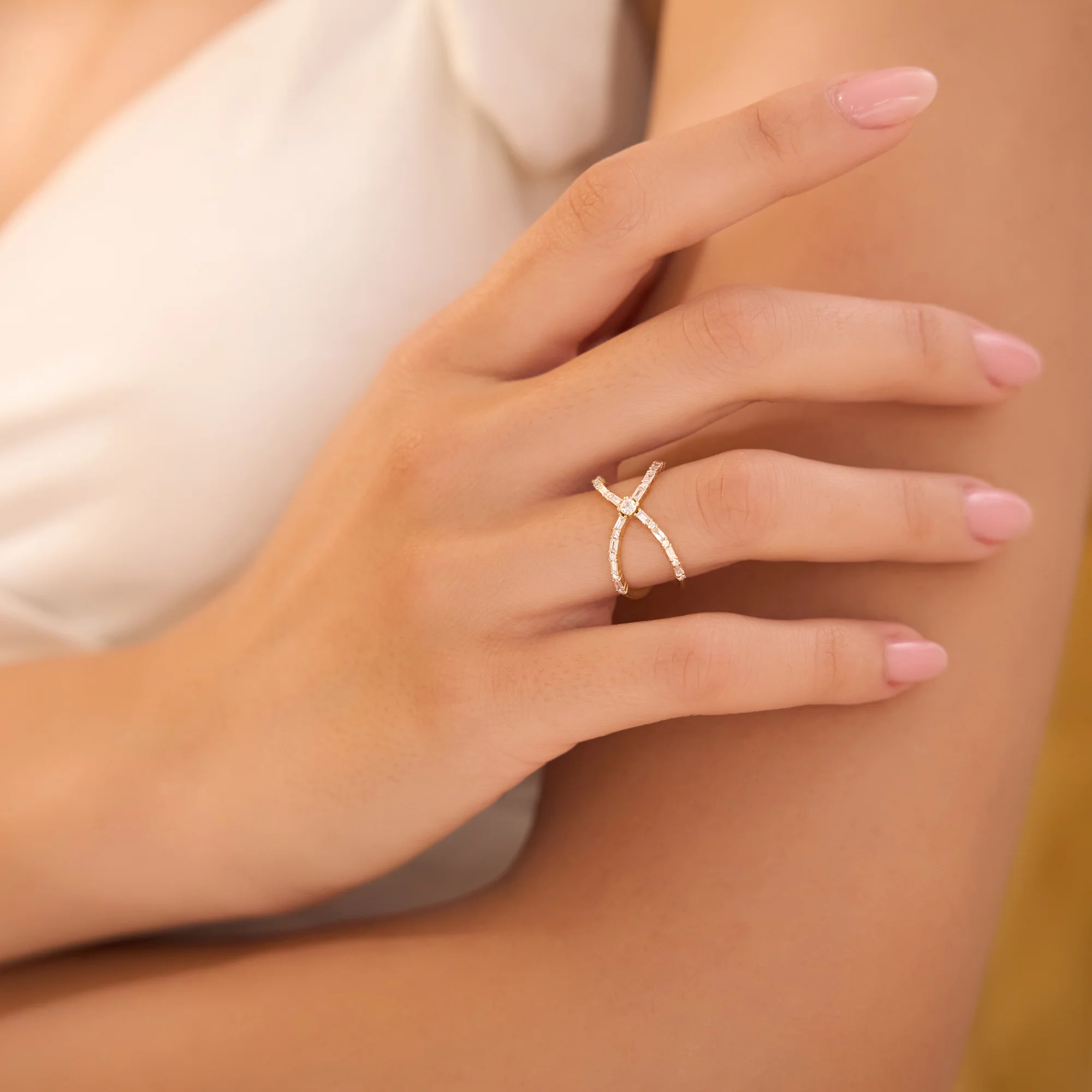 Baguette & Round Diamond Crisscross Ring in 14k Gold - Image 5